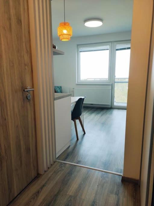 Airport Studio For Two, Free Parking, Airport View Bratislava Exterior photo